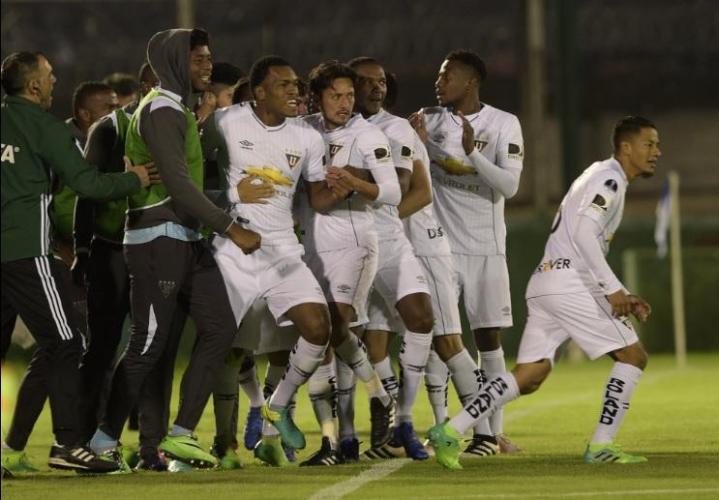 ldu sudamericana.jpg